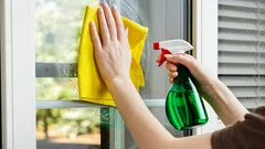 Kedy a ako umývať okná pred Veľkou nocou, aby ste do domu pritiahli harmóniu, šťastie a hojnosť